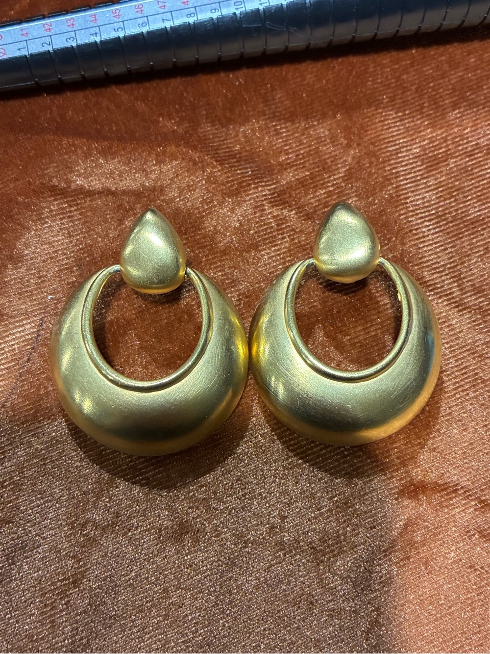 Vintage 1970s Chunky Gold Hoop Earrings